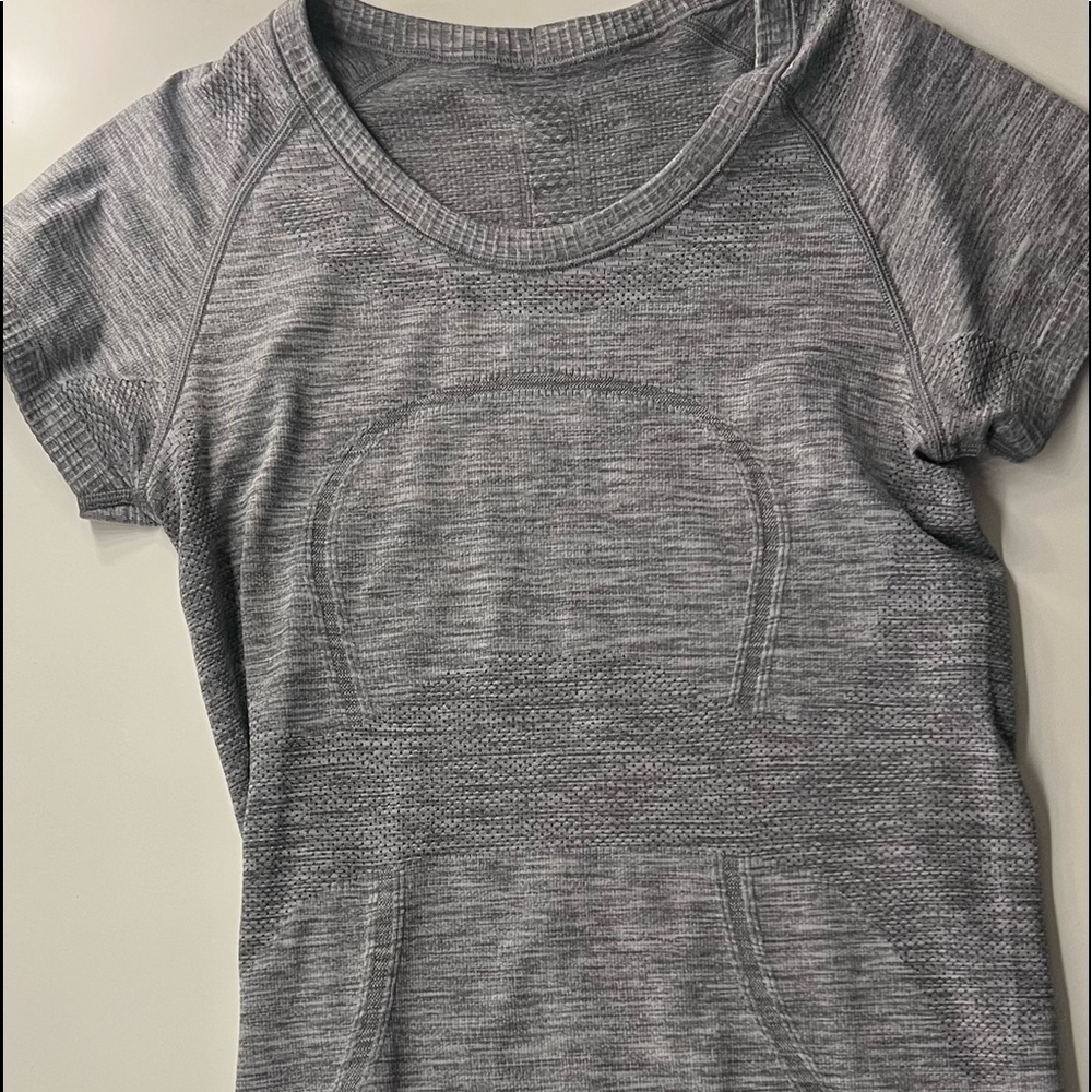 Lululemon Swiftly Tech Short Sleeve